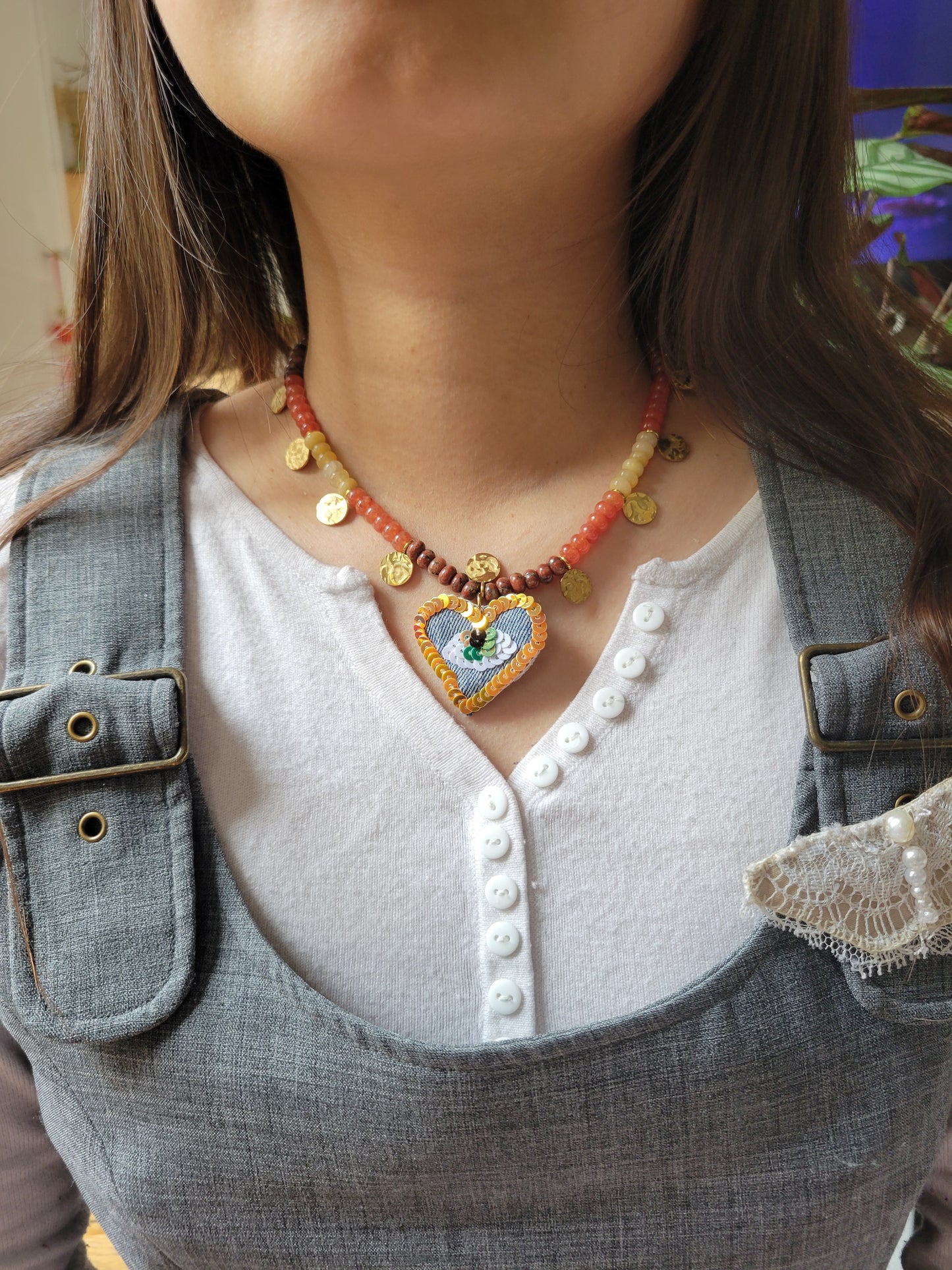Collier original brodé main coeur oeil - NAYLA